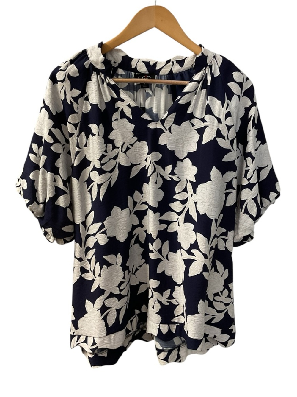 Floral Scallop Neck Top  - Navy & White